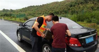 韶山永福道路救援